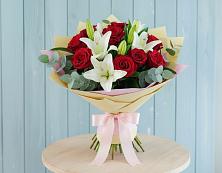 Букет цветов из:  Лилии и Розы #REPLACE_PRED# Новоселье Ленинградская область