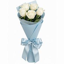 Букет 5 Белых роз Проуд в Новоселье Ленинградская область