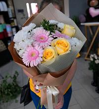 Букет цветов из:  Герберы, Розы и Хризантемы в Новоселье Ленинградская область