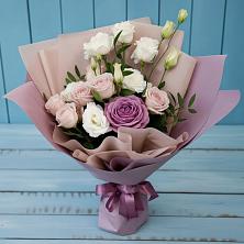 Букет цветов из:  Розы и Лизиантусы в Новоселье Ленинградская область