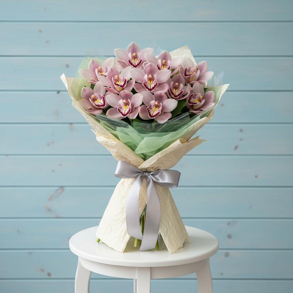 Букет цветов из: Орхидеи и Розы в Новоселье Ленинградская область