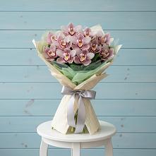 Букет цветов из:  Орхидеи и Розы в Новоселье Ленинградская область