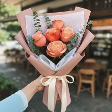 Букет цветов из:  Розы в Новоселье Ленинградская область