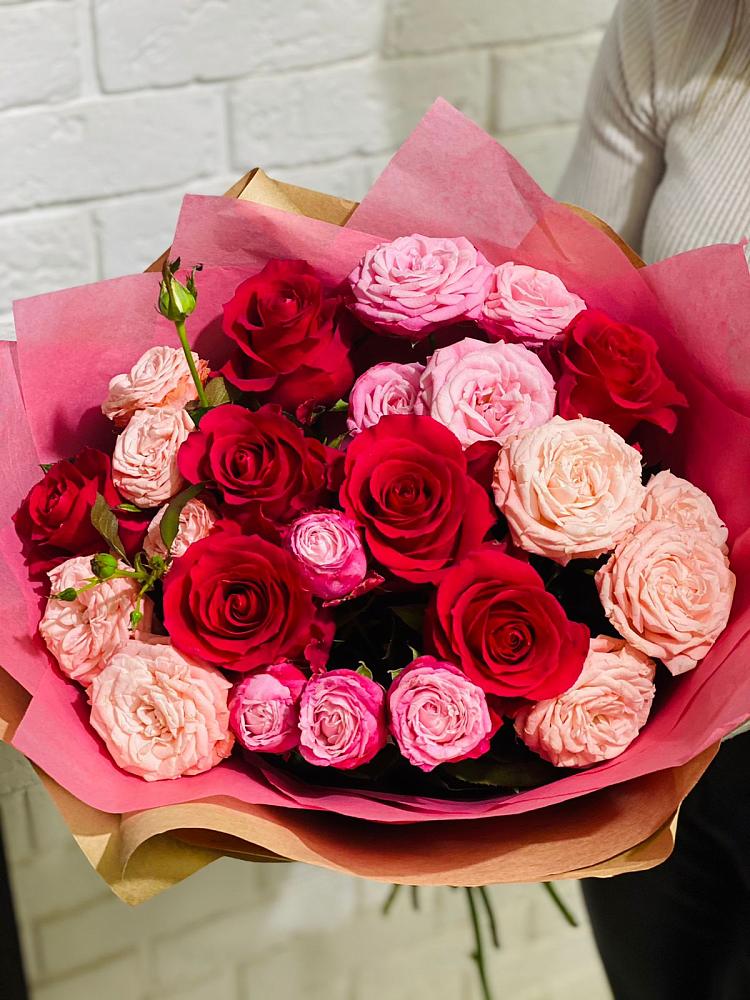 Букет цветов из: Розы в Новоселье Ленинградская область