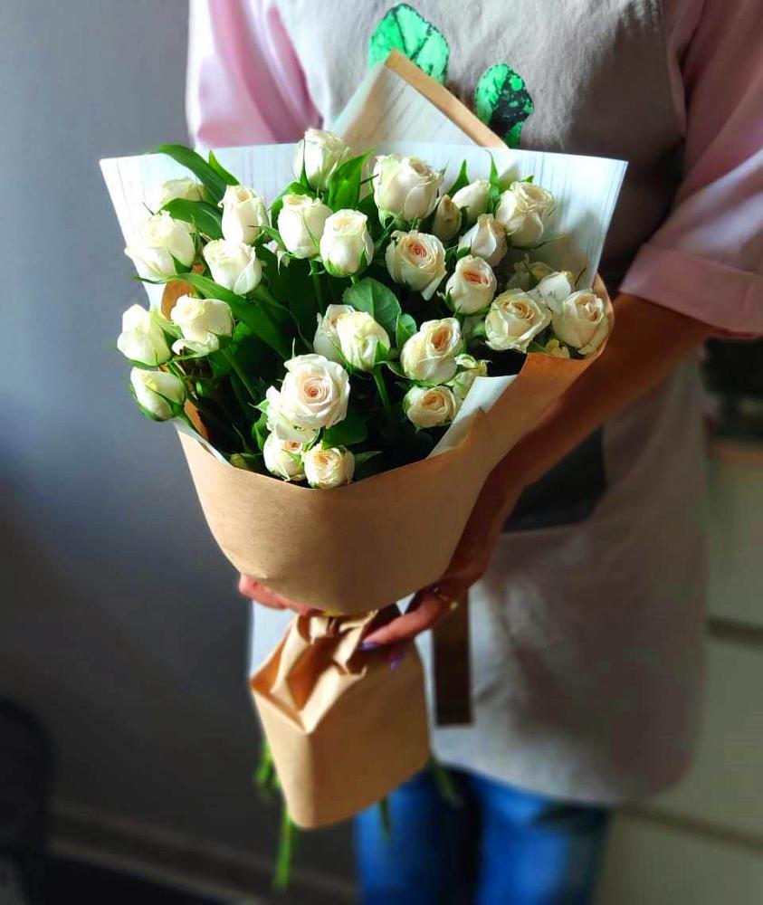 Букет цветов из: Розы в Новоселье Ленинградская область