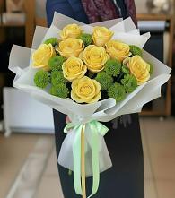 Букет цветов из:  Хризантемы и Розы в Новоселье Ленинградская область