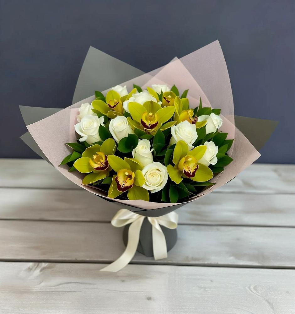 Букет цветов из: Орхидеи и Розы в Новоселье Ленинградская область