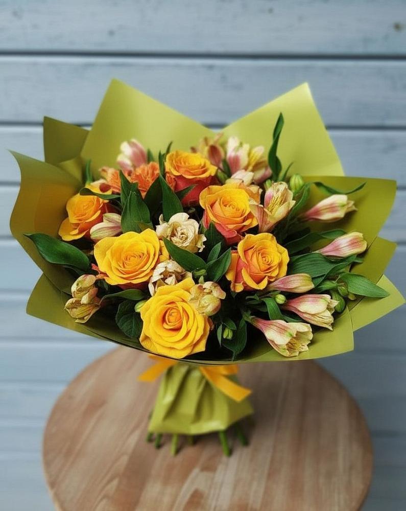 Букет цветов из: Альстромерии и Розы в Новоселье Ленинградская область