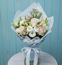 Букет цветов из:  Розы и Лизиантусы в Новоселье Ленинградская область