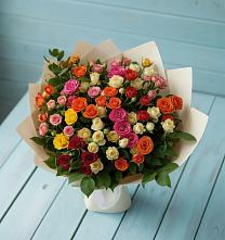 Букет Микс из разноцветных кустовых роз в Новоселье Ленинградская область